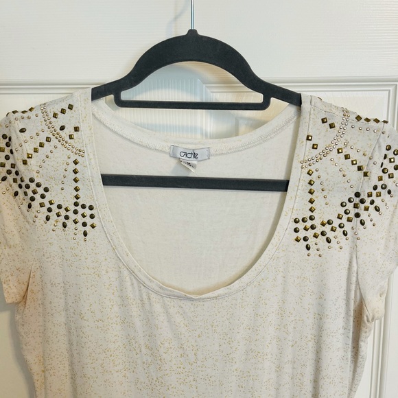 Cute and sexy Cache T-shirt with gold accents - Picture 2 of 4